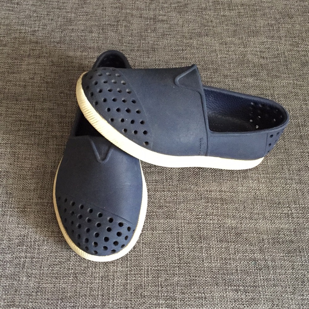 Blue native kids shoes